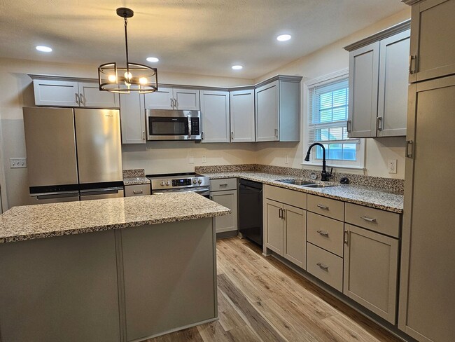 Building Photo - 395 W Crocus Dr