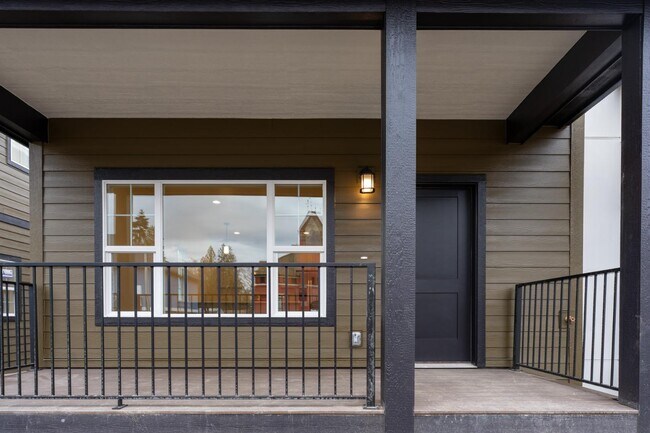 Building Photo - 7979 W 2nd St