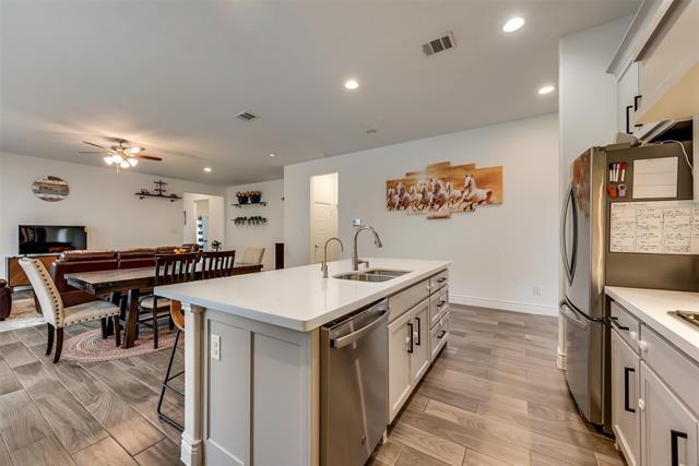 Building Photo - 612 Swift St