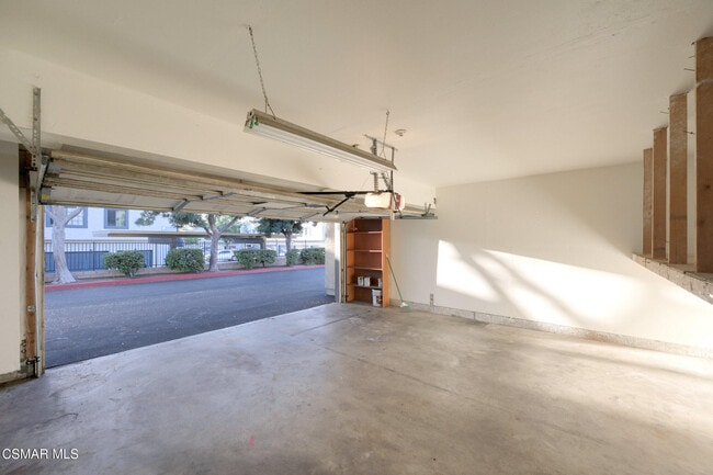 Building Photo - 150 Los Angeles Ave