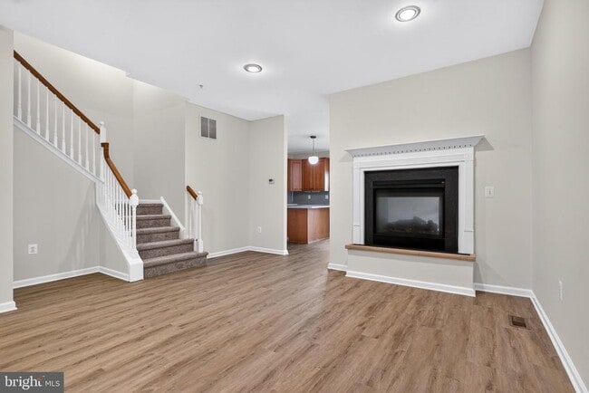 Building Photo - 102 Ashley Way