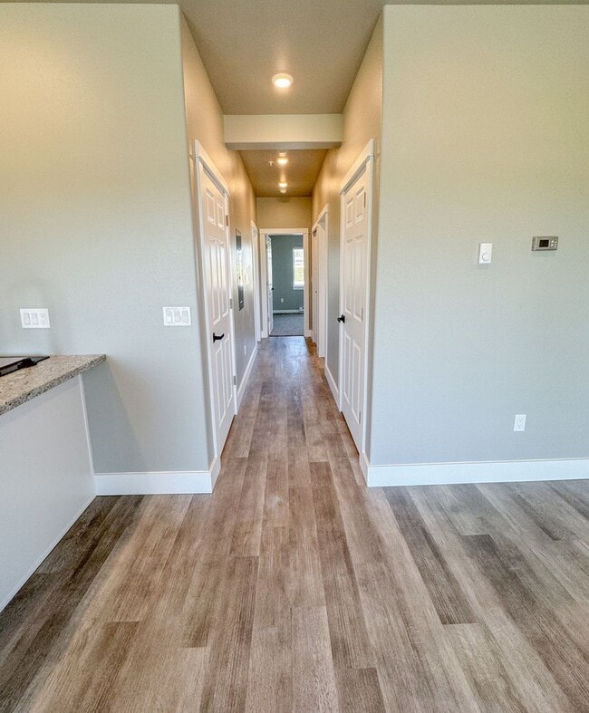 Building Photo - Pet Friendly 2 bed/ 2 bath unit at Soldier...