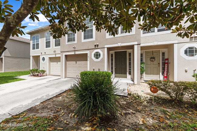 Building Photo - 11871 Lake Bend Cir