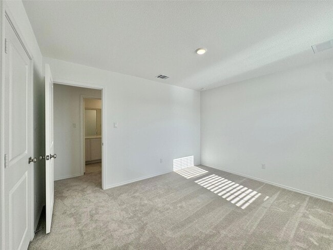 Building Photo - 1316 Acorn Oak Dr