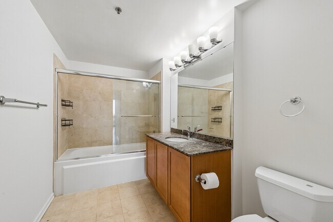 Building Photo - 210 S Desplaines St