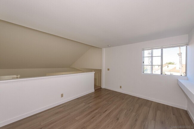 Building Photo - 7260 Calle Cristobal