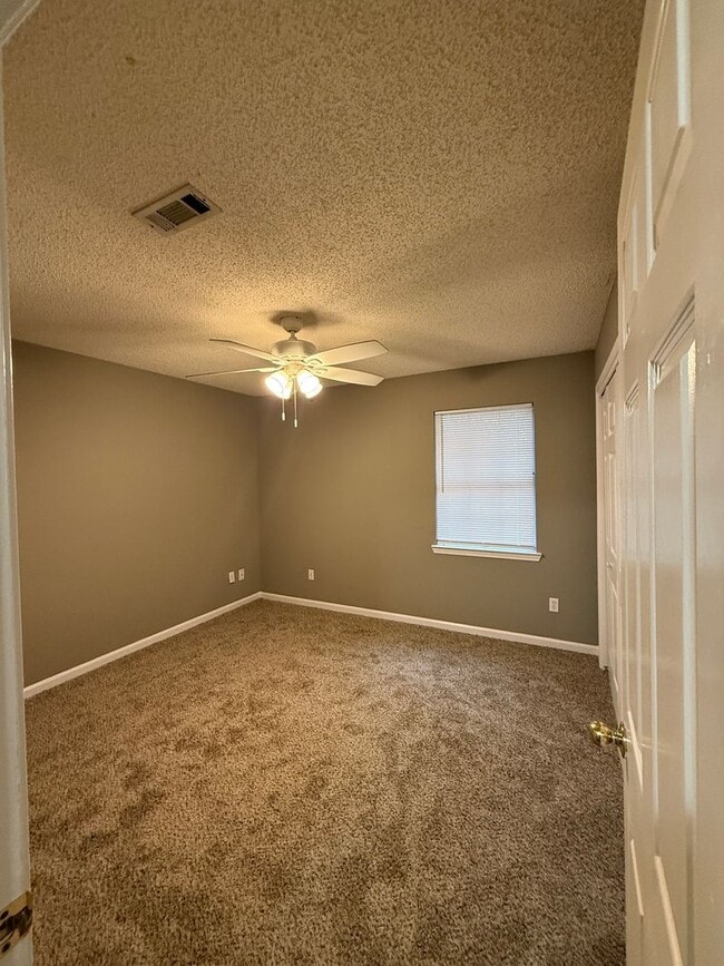 Building Photo - 304 Natchez Rd