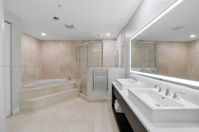 Building Photo - 6226 Paradise Point Dr