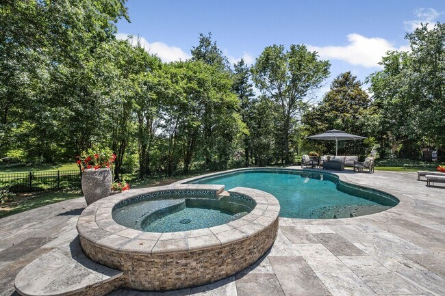 Building Photo - Princeton Hills Fully Furnished