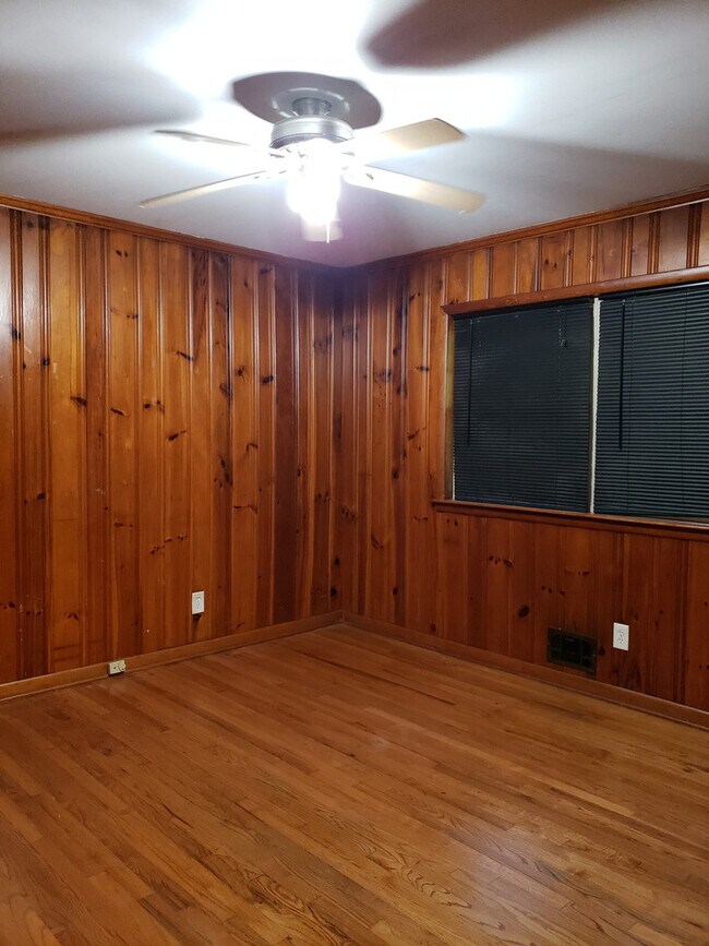 Building Photo - All On One Level - Sylvan Hills Ranch