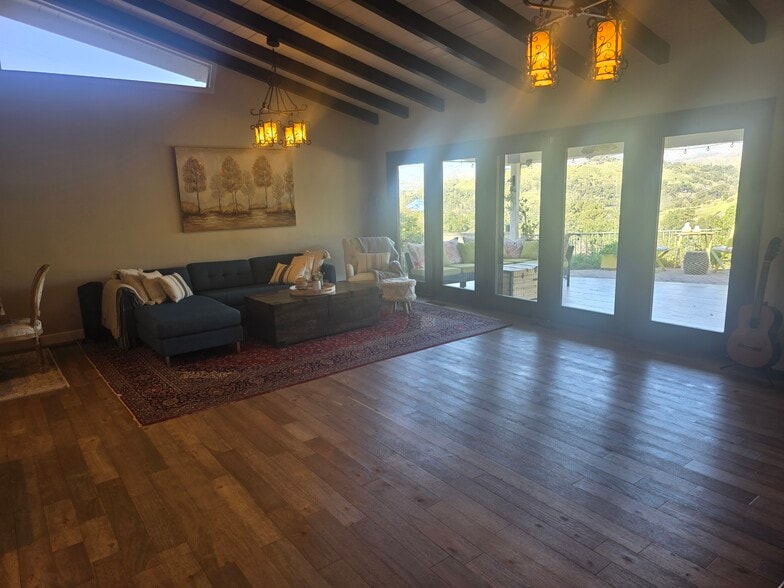 Building Photo - 9565 Dale Ave