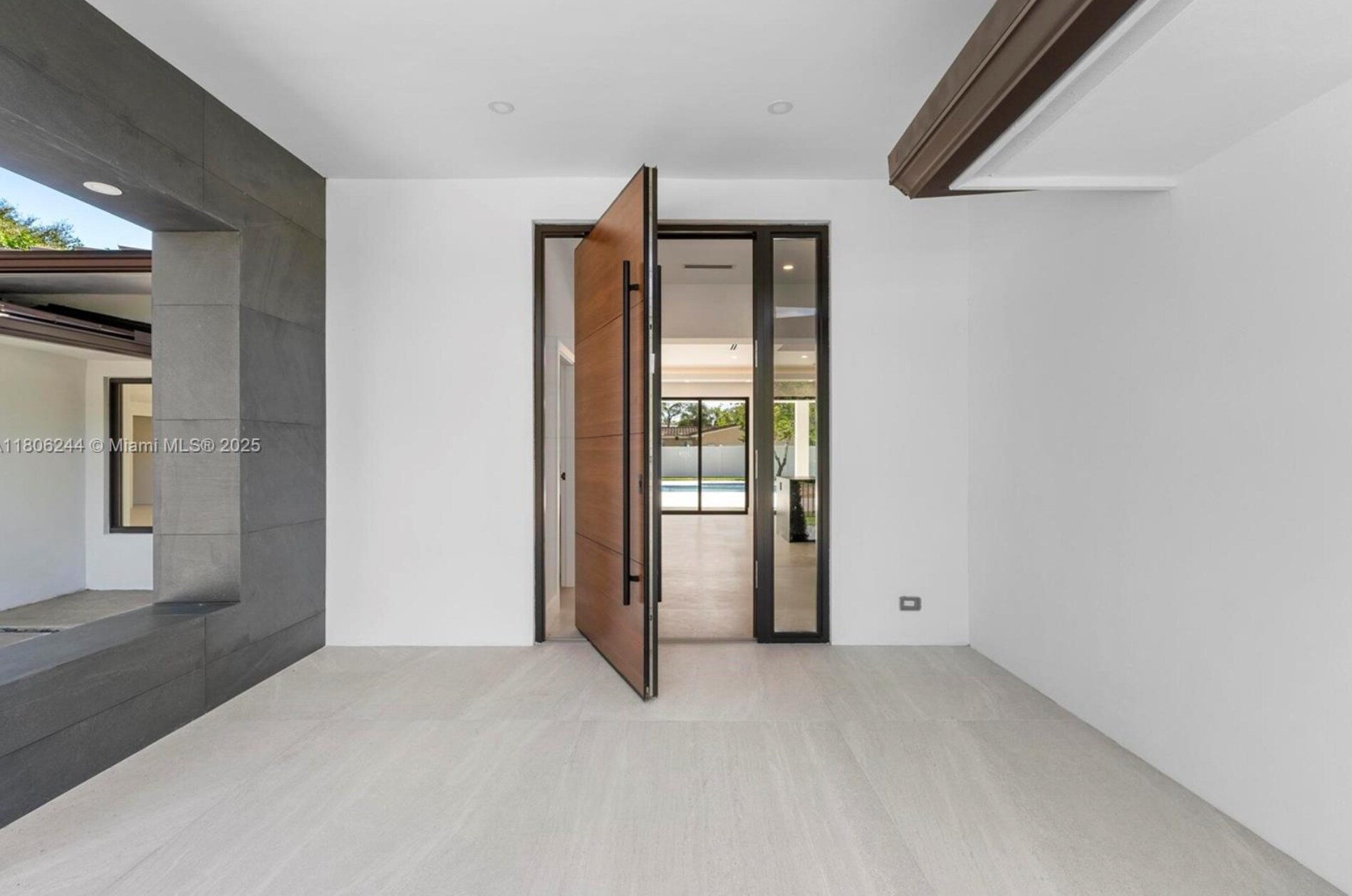 Building Photo - 7530 SW 134th St