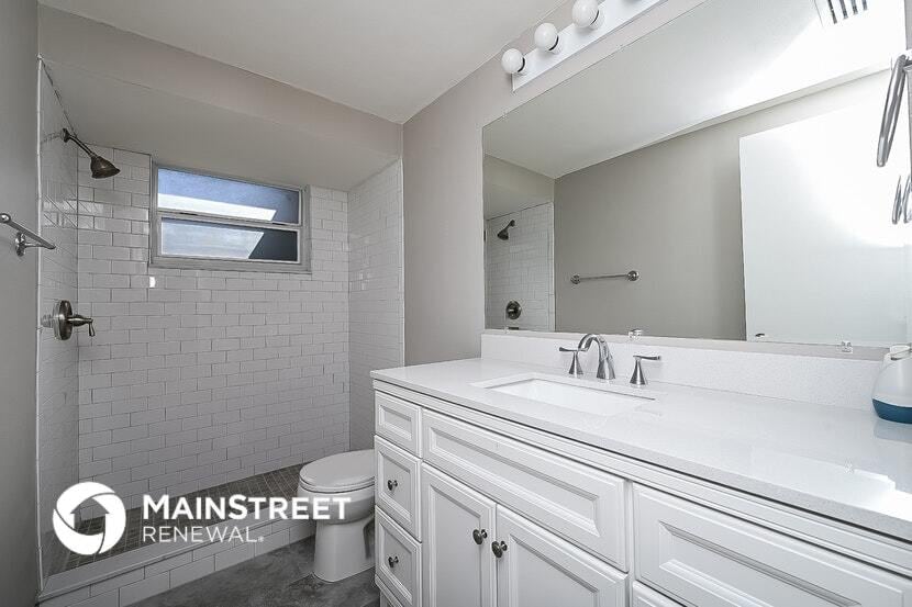 Building Photo - 4010 Stratfield Dr