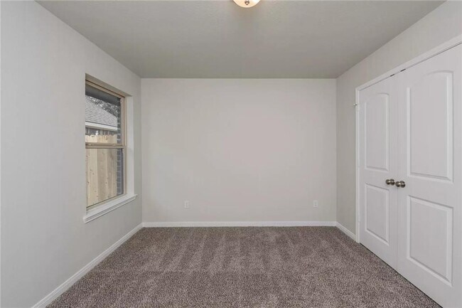 Building Photo - 5118 Leaning Tree