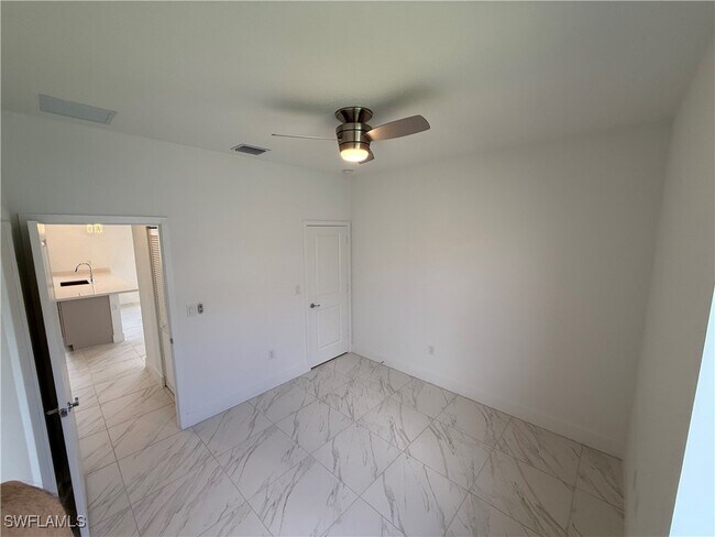 Building Photo - 5109 Panella Ave