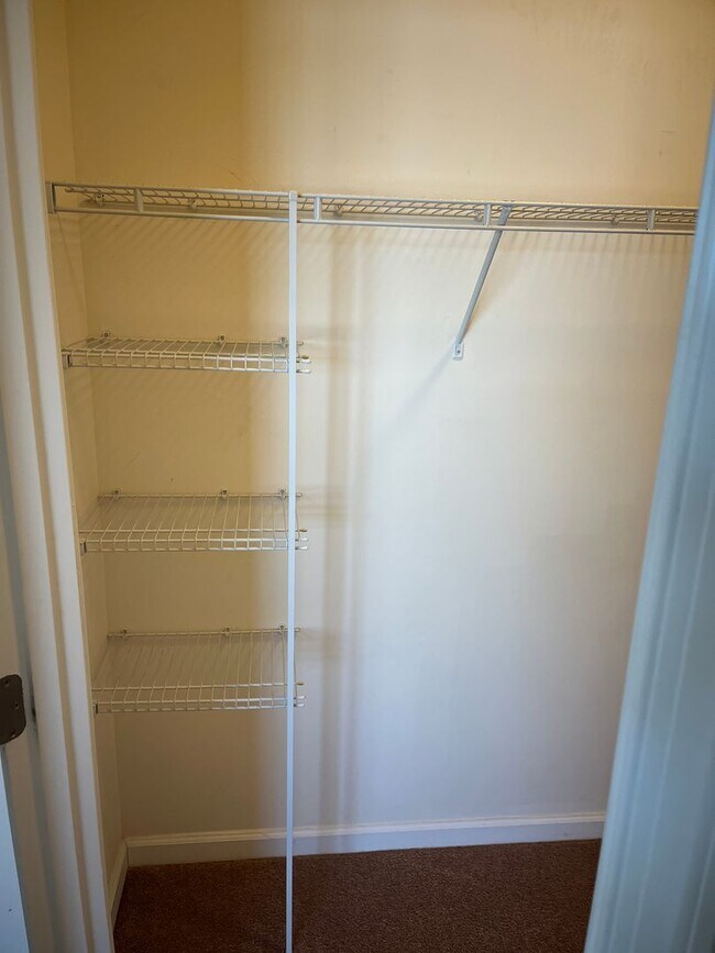 Building Photo - 1253 Elderslie Ln