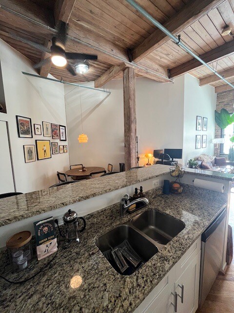 Building Photo - 225 W Huron St