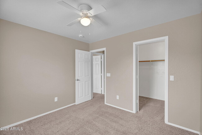 Building Photo - 31362 N Blackfoot Dr