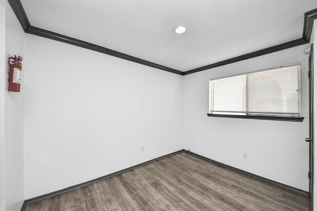 Building Photo - 14550 Fonmeadow Dr