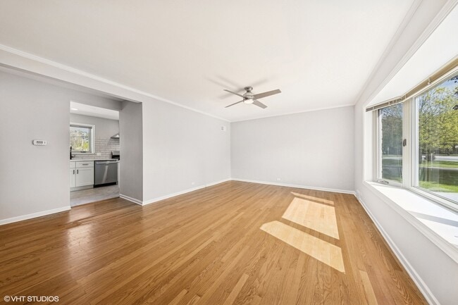 Building Photo - 5208 Wolf Rd
