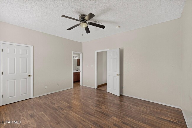 Building Photo - 14224 Desert Ash Dr