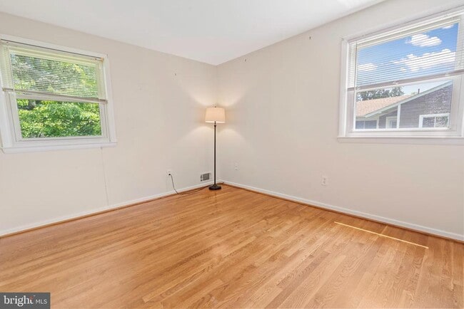 Building Photo - 2623 Depaul Dr