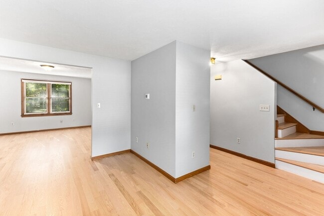 Building Photo - 308 Hope St