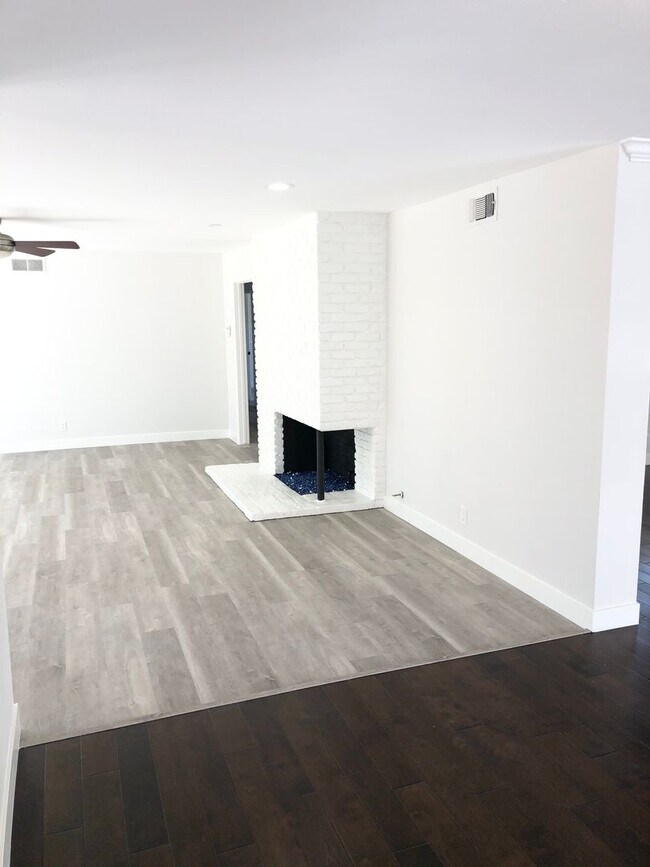Building Photo - 3 Bed 2 Bath Single Family Home in Eastbluff