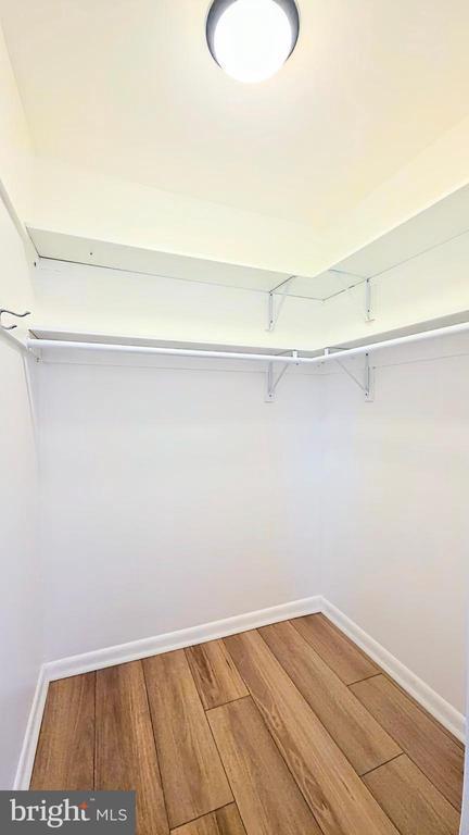 Building Photo - 10636 Montrose Ave