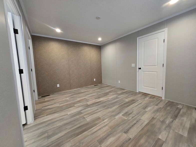 Building Photo - 29884 Jamestown Dr