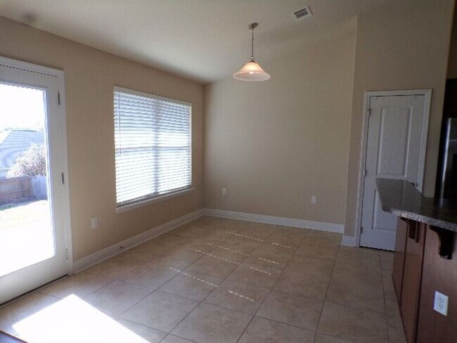 Building Photo - 5555 Hannah Street