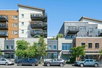 Building Photo - 15100 6th Ave SW