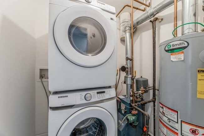 Building Photo - 260 Randolph Ave