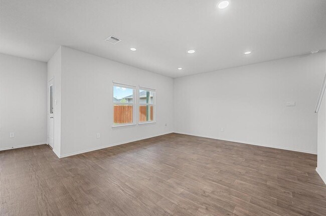 Building Photo - 164 Frogmore Lp