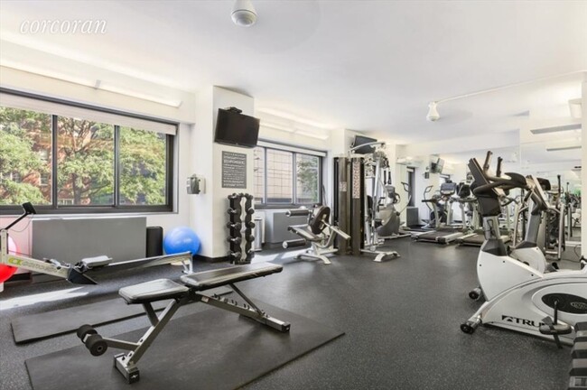 Building Photo - 348 W 58th St