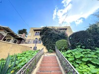 Building Photo - Echo Park Lake Old-School cool with modern...