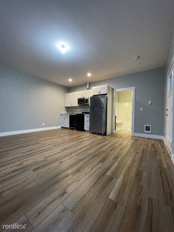 Building Photo - 1177 NW 23rd Ave