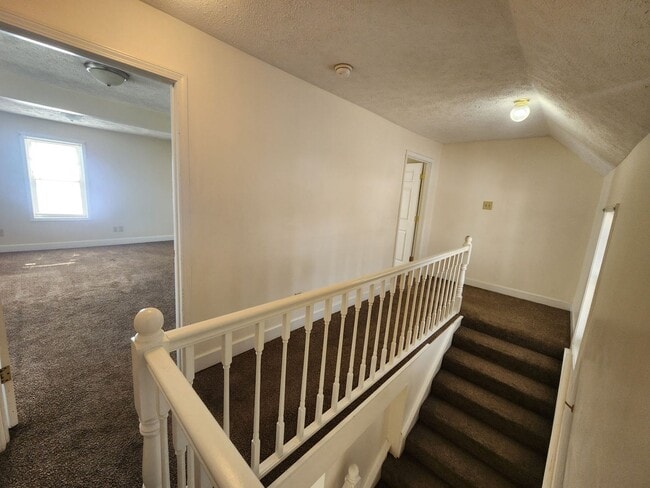 Building Photo - 2 Bedroom Home on the Southside