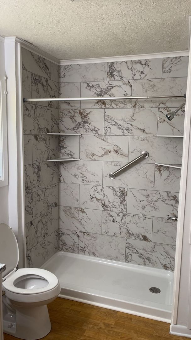 Building Photo - Anthony Home