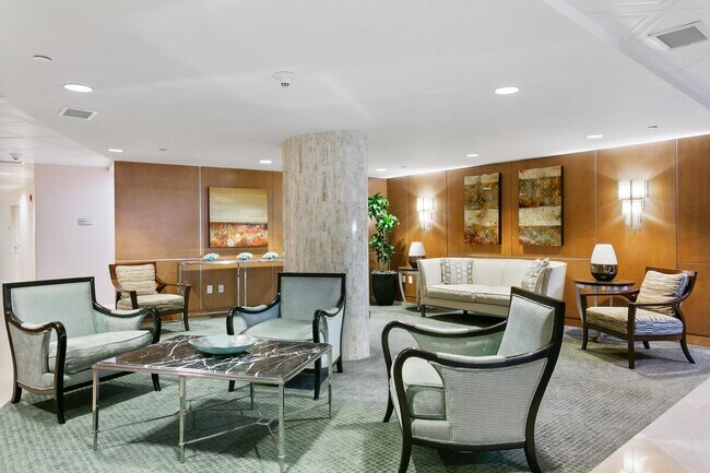 Building Photo - 3000 N Ocean Dr