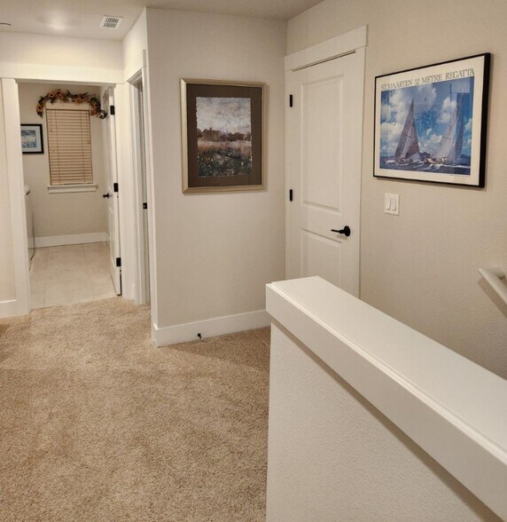 Building Photo - 16721 SW Colorado Ln