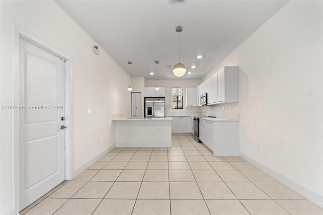 Building Photo - 4546 NW 83rd Ave