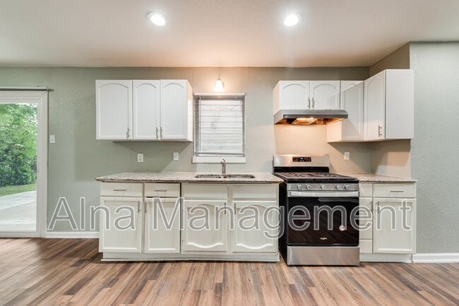 Building Photo - 3332 Mesquite Rd