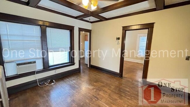 Building Photo - Gorgeous and Unique 2 Bedroom, 1 Bathroom ...