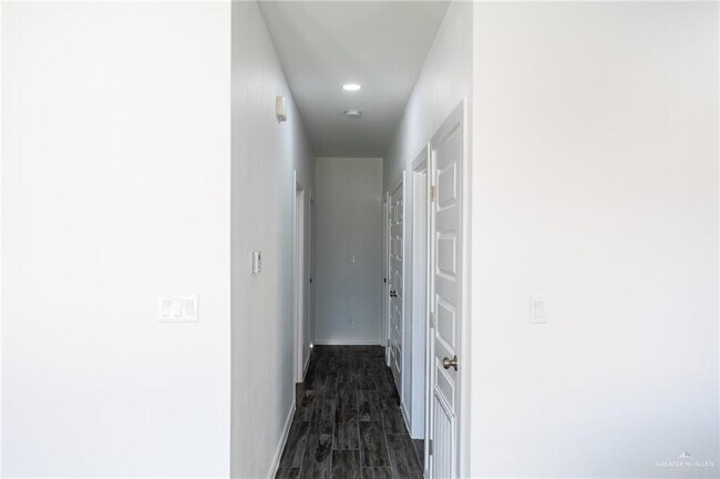 Building Photo - 20 Copper Ave