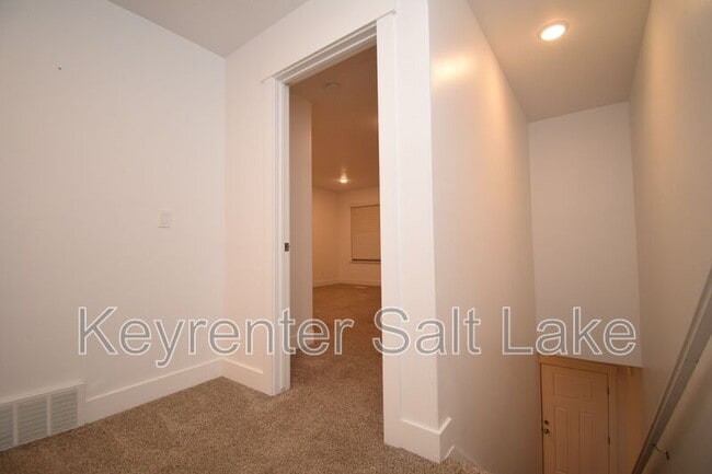 Building Photo - 2726 E Iron Bark Alley