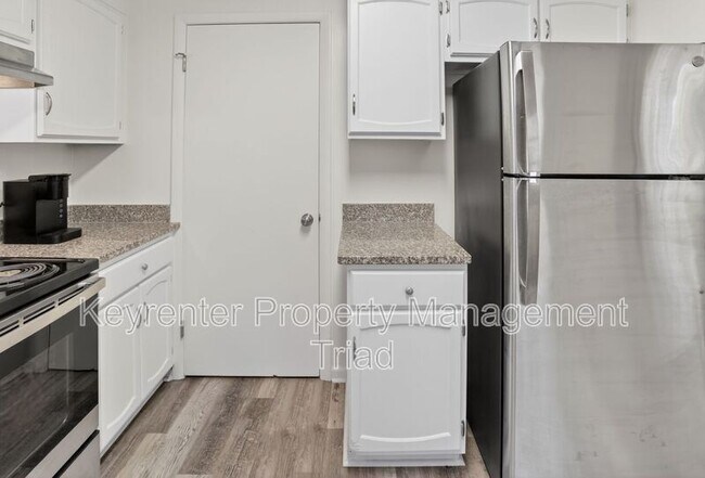 Building Photo - 115 S Mendenhall St