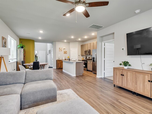 Building Photo - 2416 Bluefish Ct