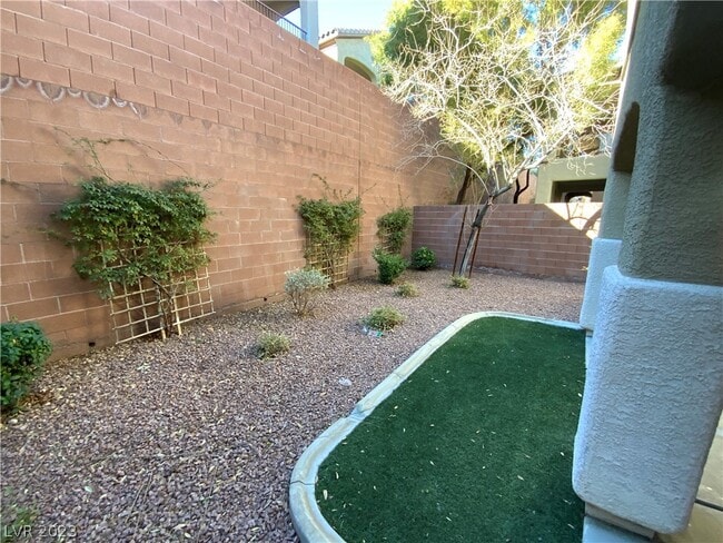 Building Photo - 6845 Sigri St