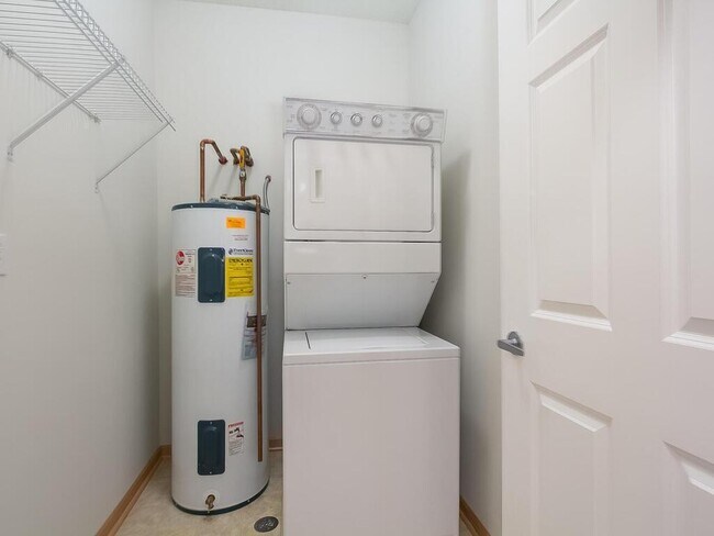 Building Photo - 3600 Wooddale Ave S